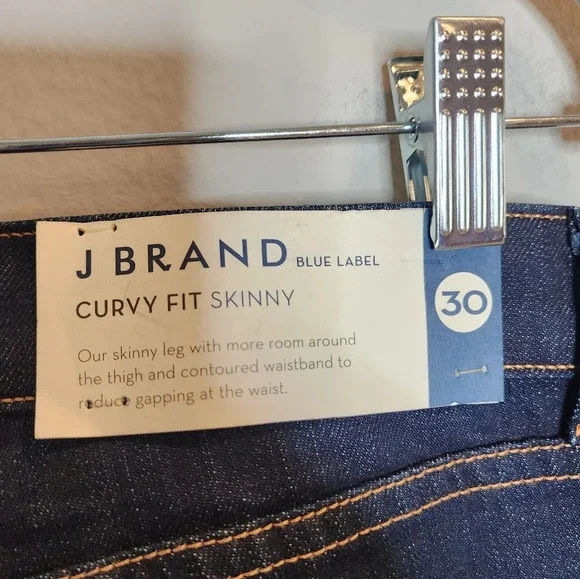 NWT J Brand Curvy Fit Skinny darkwash jeans. Women's size 30.